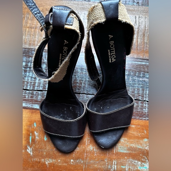 A. BOTTEGA sandals- made in Italy size 35 fit like a 6 - Picture 4 of 4